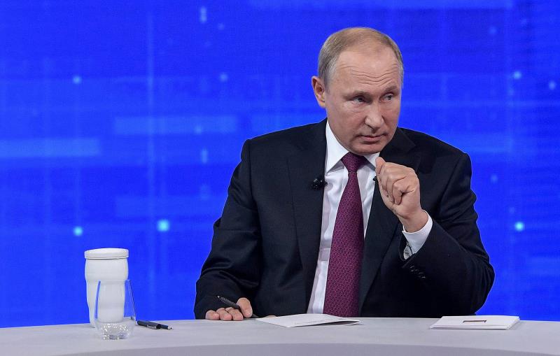 «Неплохая, в общем, поддержка». Путин анонсировал повышение пособий на детей с января 2020