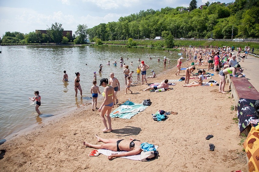 В Роспотребнадзоре официально разрешили пермякам плавать и загорать только в четырех местах региона