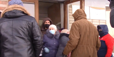 Депутаты Александровской гордумы переизбрали спикера на морозе