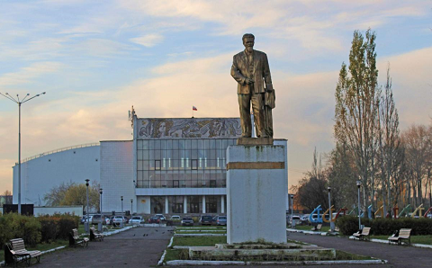 В Перми при демонтаже сломали памятник Михаилу Калинину 