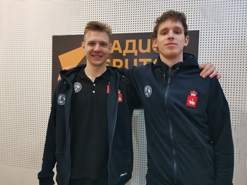 Игроки пермского волейбольного клуба «Кама» Александр Щур и Кирилл Зайцев: «Мы тренируемся шесть дней в неделю, оставшееся время тратим на себя»